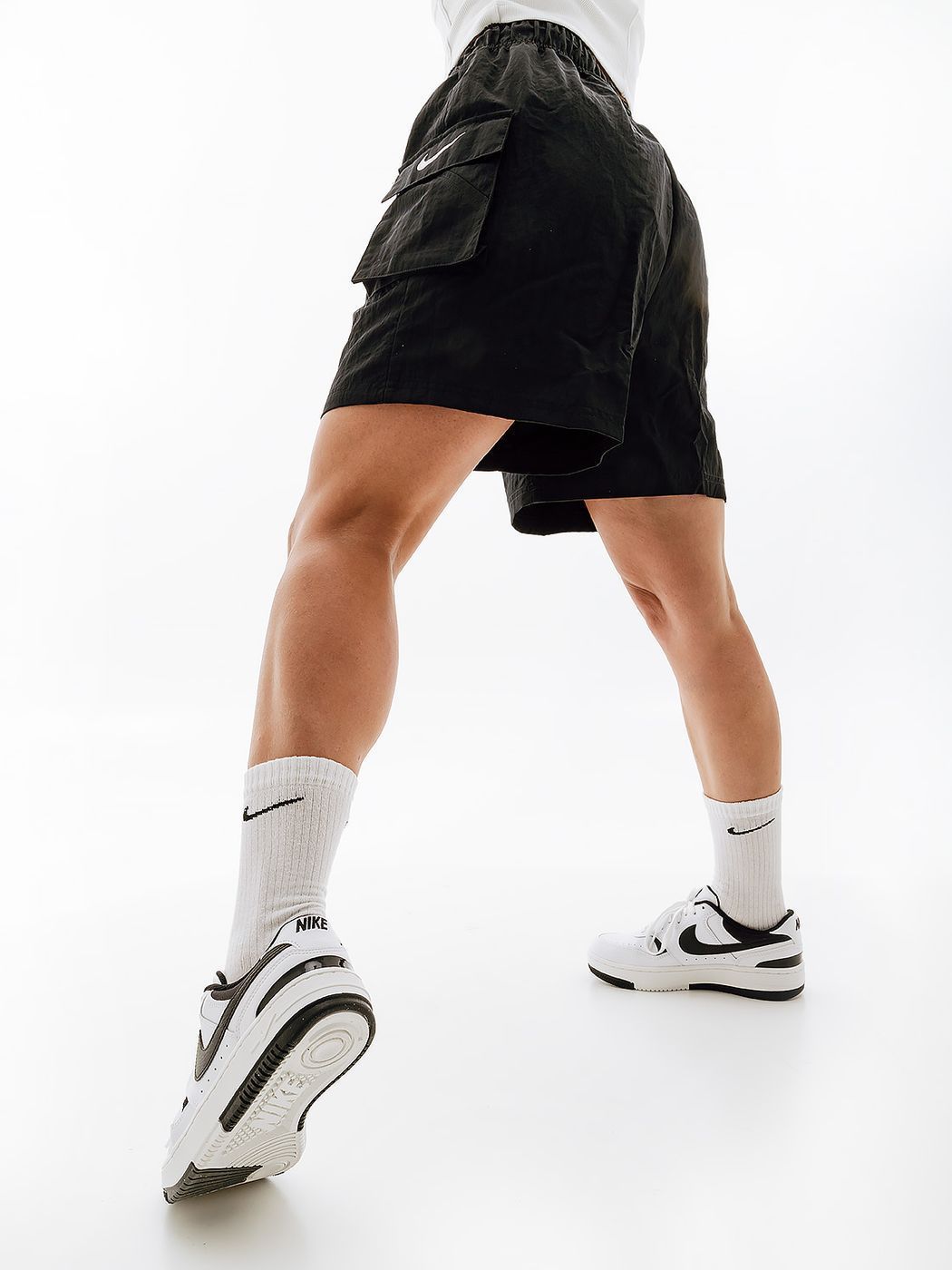 Шорти Nike W NSW ESSNTL WVN HR SHORT купити