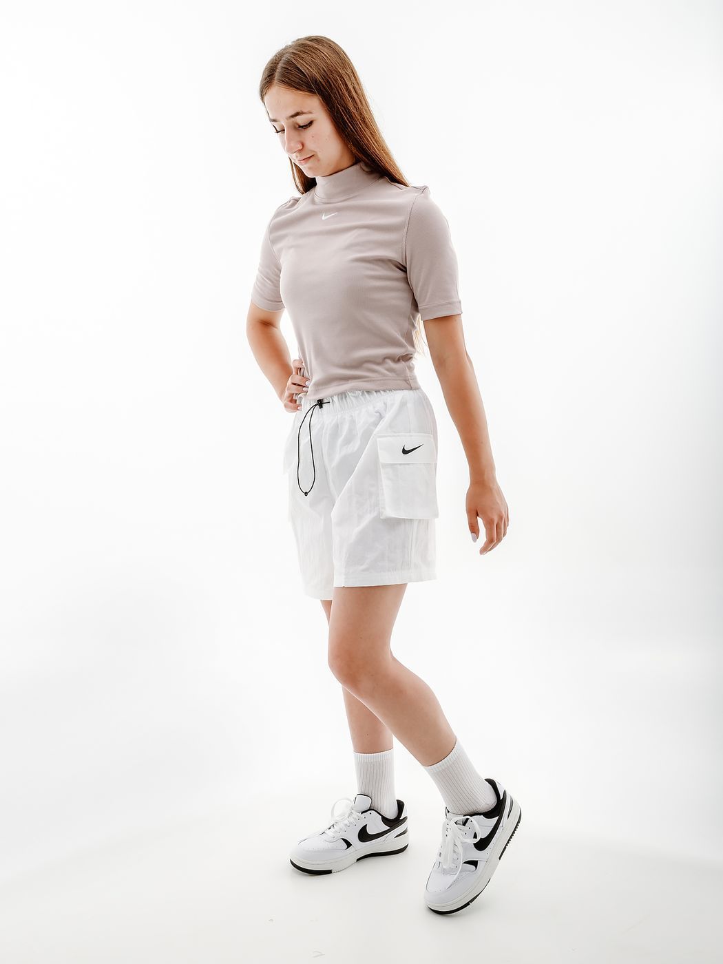 Шорти Nike W NSW ESSNTL WVN HR SHORT купити