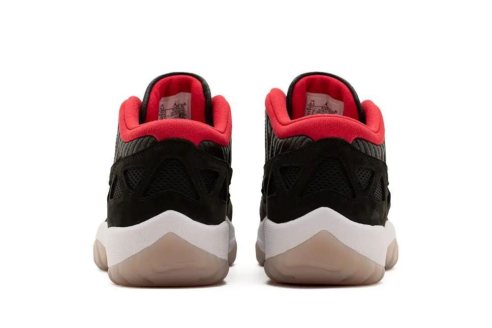 Кросівки Air Jordan 11 Retro Low Ie Black 919712-023 41 купити