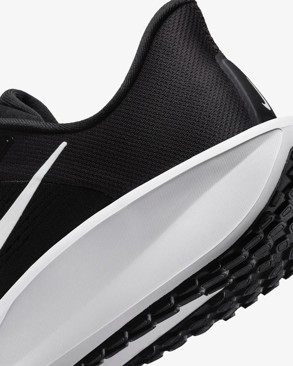 Кросівки Nike QUEST 6 купить