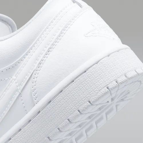 Кросівки NIKE WMNS AIR JORDAN 1 LOW купити
