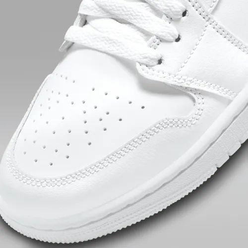 Кросівки NIKE WMNS AIR JORDAN 1 LOW купити
