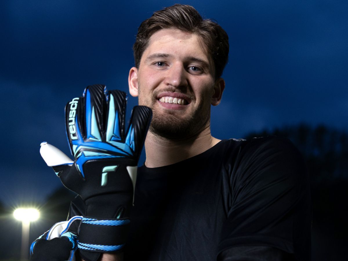 Вратарские перчатки Reusch Attrakt RE:GRIP Evolution, 10