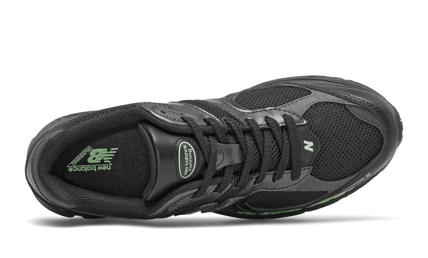 Кросівки New Balance 2002R купити