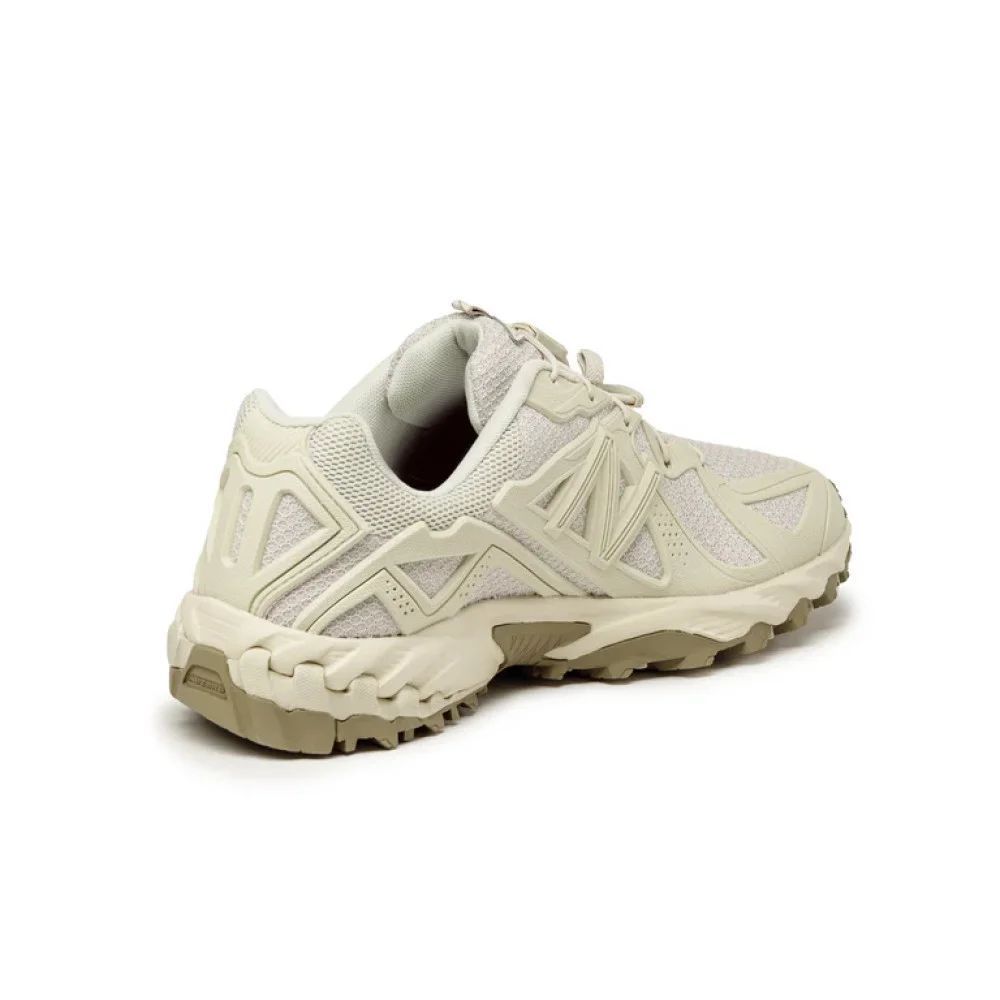 Кросівки New Balance 610 Beige ML610DG купить
